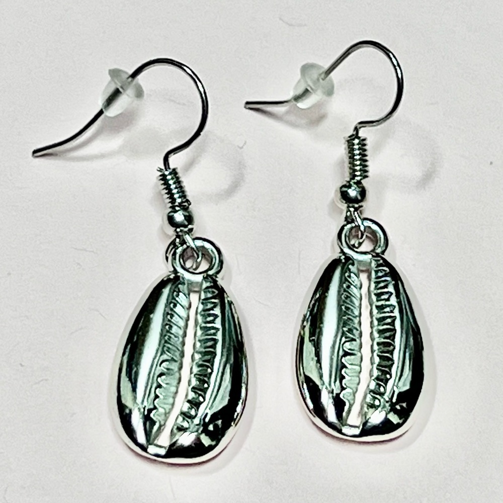 Shells dangle earrings - Picture 3 of 3